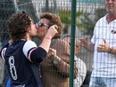 IL BACIO DELLA VARESINA - Max Di Caro bacia nonna Ebe dopo il gol della promozione in Eccellenza: lo spirito e l'identità della Varesina restano intatti, impossibili da tradire per chiunque, e sono racchiusi in questa immagine di Enrico Scaringi