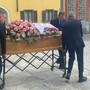 Ebe Serri, accompagnate dalle rose e dalla maglia bianca e rosa numero 11 della Varesina con la scritta "Lotta. Sempre", ha ritrovato il suo Umberto "Tino" Belletti