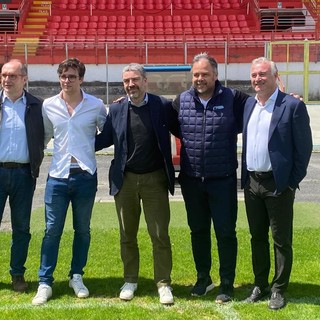 Da sinistra il cda del Varese con Stefano Amirante, Giovanni Rosati, Paolo Girardi, Antonio Rosati e Massimo Foghinazzi