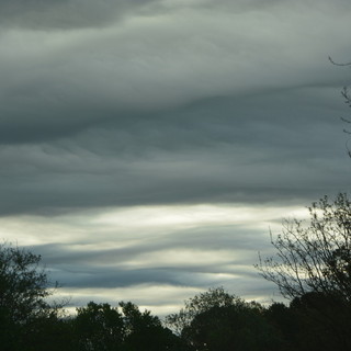 METEO. Salutiamo le &quot;ottobrate&quot;, sul Varesotto arrivano nubi, qualche goccia di pioggia e temperature in ribasso