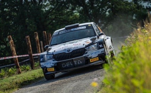 Nikolay Gryazin, vincitore della 16 edizione del Rally di Alba in coppia con Konstantin Aleksandrov, su una Skoda Fabia Rally2
