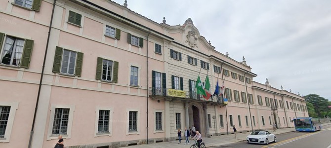 Varese, il Consiglio comunale approva 28 nuovi nomi per il Famedio e apre ai bus gratuiti per giovani e anziani Varese, il Consiglio comunale approva 28 nuovi nomi per il Famedio e apre ai bus gratuiti per giovani e anziani