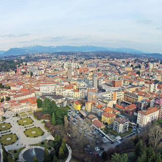 Il Pd: «Incarico d'oro per Clerici. Se questo è il buon esempio da dare a Varese e ai varesini...»