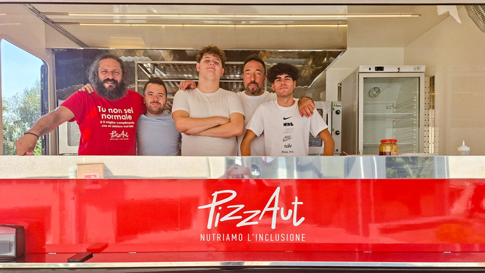 Gusto e inclusione: arriva a Varese "PizzAutobus", al lavoro quattro ragazzi autistici Gusto e inclusione: arriva a Varese "PizzAutobus", al lavoro quattro ragazzi autistici