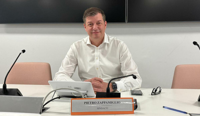 Zappamiglio “apre” all’alleanza con Vannacci: «Senza Futuro Nazionale centrodestra ad alto rischio di sconfitta»