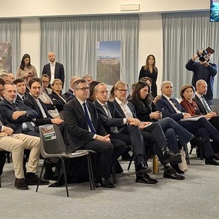 Nuovo ospedale della Malpensa, i sindaci: «Giornata storica per la sanità lombarda». Fontana: «Tecnologia avanzatissima e bellezza»