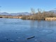 Nella foto di Mario Chiodetti il lago e la palude Brabbia in una gelida giornata d'inverno varesino