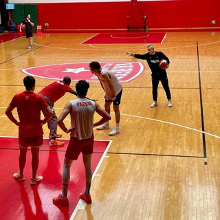 Coach Kastritis al lavoro con la squadra al Campus Coach Kastritis al lavoro con la squadra al Campus