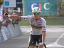Tadej Pogacar, campione del mondo e d'Europa, favorito per la vittoria alla Tre Valli Varesine 2025 Tadej Pogacar, campione del mondo e d'Europa, favorito per la vittoria alla Tre Valli Varesine 2025