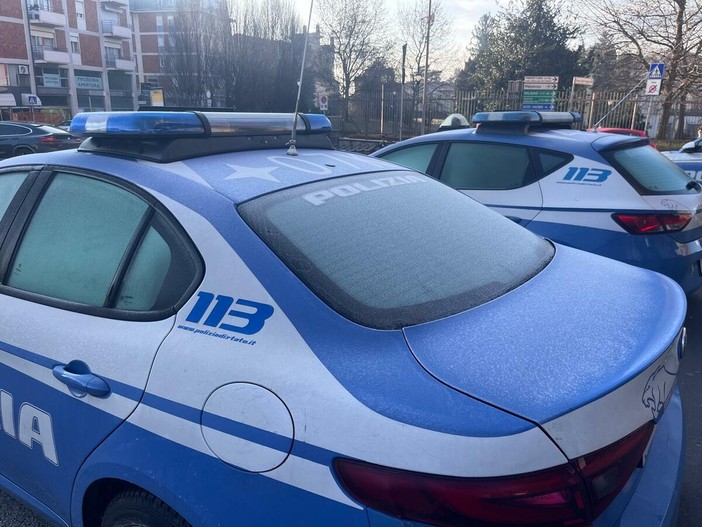 La polizia scopre in viale Belforte sette bombole di gas a rischio esplosione La polizia scopre in viale Belforte sette bombole di gas a rischio esplosione