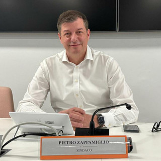 Zappamiglio “apre” all’alleanza con Vannacci: «Senza Futuro Nazionale centrodestra ad alto rischio di sconfitta»