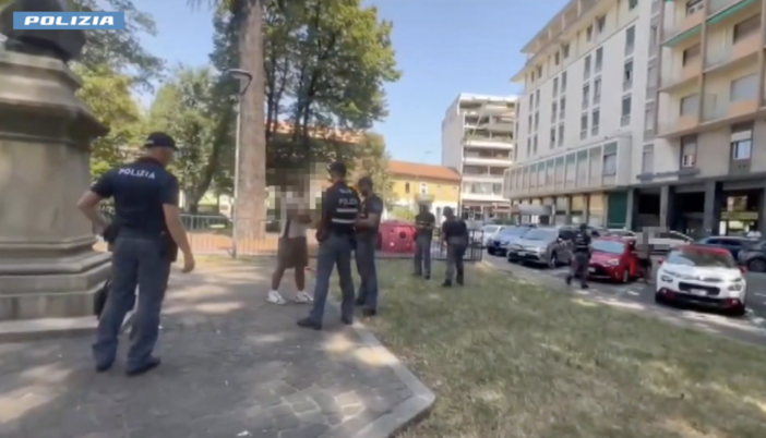 Nuovo blitz della polizia a Gallarate: controlli a raffica in centro Nuovo blitz della polizia a Gallarate: controlli a raffica in centro