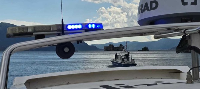 Donna trovata senza vita nel lago Ceresio: gli accertamenti escludono l'omicidio Donna trovata senza vita nel lago Ceresio: gli accertamenti escludono l'omicidio