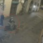 Le immagini riprese dalle telecamere di videosorveglianza in centro a Varese Le immagini riprese dalle telecamere di videosorveglianza in centro a Varese