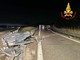 Furgone ribaltato e ciclista investita. Notte di incidenti sulle strade del Varesotto