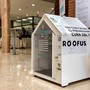 Una delle cucce smart di Roofus posizionata fuori da una quarantina di supermercati
