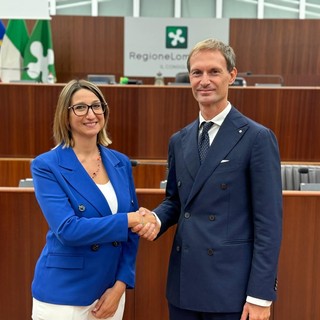 Il consigliere Romana Dell'Erba con il presidente del consiglio regionale Federico Romani Il consigliere Romana Dell'Erba con il presidente del consiglio regionale Federico Romani