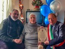Cento anni per la signora Minacapilli Rosina, festeggiata anche da Peppino Galli, sindaco di Clivio Cento anni per la signora Minacapilli Rosina, festeggiata anche da Peppino Galli, sindaco di Clivio