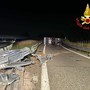 Furgone ribaltato e ciclista investita. Notte di incidenti sulle strade del Varesotto
