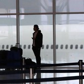 Carburante a rischio per i voli, al via restrizioni in 4 aeroporti italiani tra cui Linate