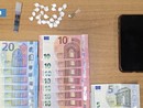 Blitz anti droga della polizia, tunisino arrestato per spaccio Blitz anti droga della polizia, tunisino arrestato per spaccio