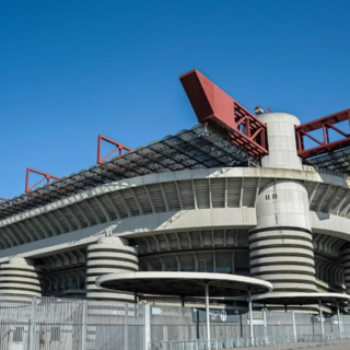 San Siro, il Consiglio comunale approva la vendita dello stadio a Milan e Inter