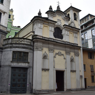 La Chiesa di San Giuseppe, nel cuore di Varese in piazza San Giuseppe, tra corso Moro e via Volta, domani sarà aperta dalle 8 alle 12 e dalle 15.30 alle 18 per chiunque voglia ritrovarsi in raccoglimento pregando per la pace