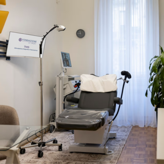 Cos’è la Stimolazione Magnetica Transcranica e a cosa serve