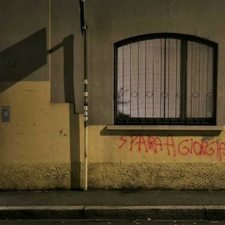 Minacce a Meloni, Gioventù Nazionale: «Pronti a ripulire il muro imbrattato a Busto»