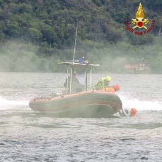 Scontro tra un'imbarcazione e un battello di linea sul lago Maggiore: feriti un uomo e una donna