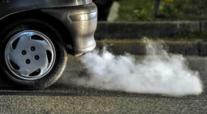 Covid-19 e qualità dell'aria, Cattaneo: «Il traffico non è la principale causa di inquinamento»