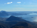 Cieli limpidi nel panorama dalle Prealpi verso i laghi della provincia di Varese (foto P. Valisa - Centro Geofisico Prealpino) Cieli limpidi nel panorama dalle Prealpi verso i laghi della provincia di Varese (foto P. Valisa - Centro Geofisico Prealpino)