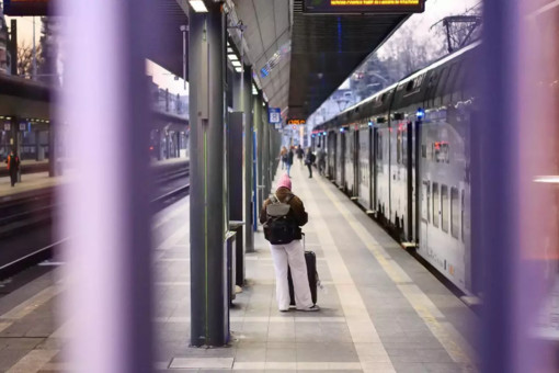 Sciopero generale del 30 ottobre, sarà un venerdì nero: a rischio treni, aerei, bus e scuola