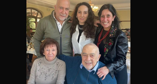 Angelo Sozzani in basso vicino alla sua Olga. In alto Fabio con sua figlia Aurora e sua sorella Sabrina