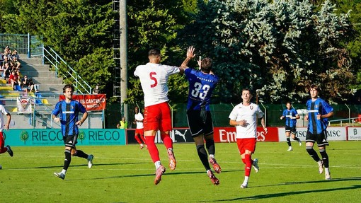 Via al campionato dei derby (Foto @melindagriffini - Solbiatese Calcio) Via al campionato dei derby (Foto @melindagriffini - Solbiatese Calcio)