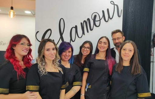 La squadra di Glamour Acconciature: da sinistra Veronica, Stefania, Arianna, Francesca, Giulia, Roberto e Benedetta