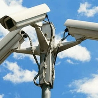 Videosorveglianza nei negozi: cosa puoi fare, cosa è vietato e quali obblighi rispettare