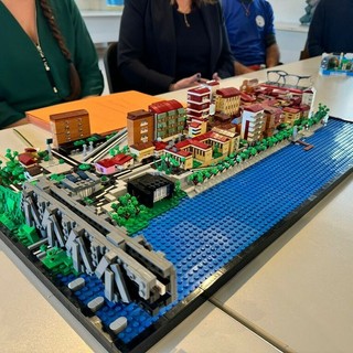 La riproduzione della città di Sesto Calende con mattoncini Lego