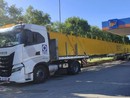 Trasporto eccezionale lungo 40 metri e pesante 42 tonnellate Trasporto eccezionale lungo 40 metri e pesante 42 tonnellate