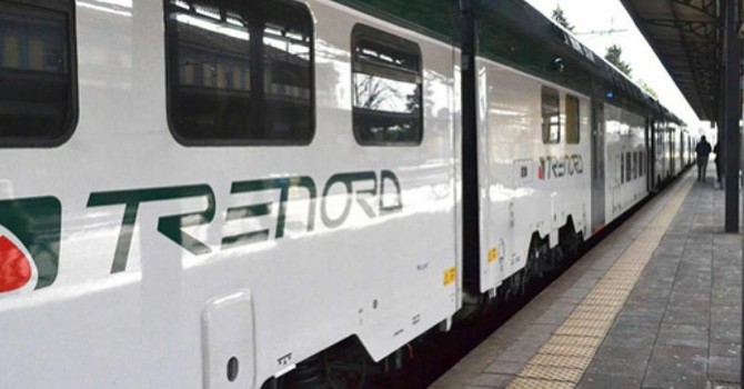Treni soppressi, la rabbia dei pendolari della Malpensa-Stabio: «Bus sostitutivi insufficienti, disagi e tensioni. E noi paghiamo l'abbonamento...» Treni soppressi, la rabbia dei pendolari della Malpensa-Stabio: «Bus sostitutivi insufficienti, disagi e tensioni. E noi paghiamo l'abbonamento...»