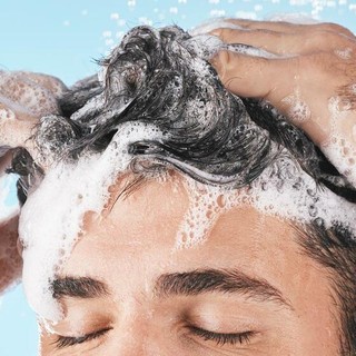 Come lavare e asciugare una protesi capillare senza rovinarla