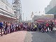 FOTO. Lacrime di gioia al Luna Park per mamme e bimbi ucraini: «Grate per questa opportunità»