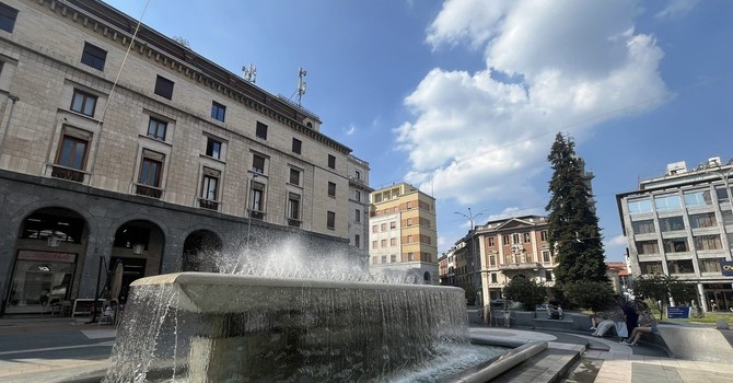 A Varese altra notte tropicale. Oggi il solstizio d'estate, ma afa e caldo sono già qui da tempo: «Livelli di ozono elevati» A Varese altra notte tropicale. Oggi il solstizio d'estate, ma afa e caldo sono già qui da tempo: «Livelli di ozono elevati»