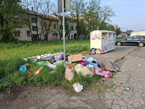Viale Sardegna, gli incivili sempre più scatenati