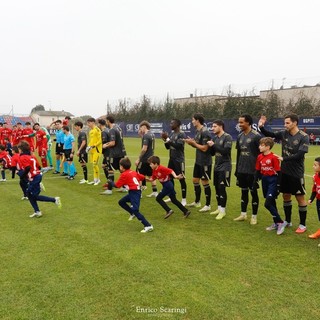 Domenica la famiglia della Varesina si dà appuntamento allo stadio per la sfida decisiva con il Breno (Foto Scaringi - Varesina Calcio)