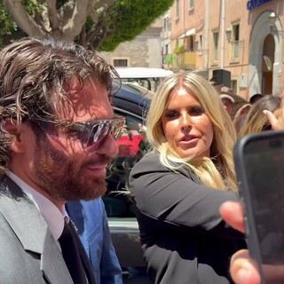 Bagno di folla per Can Yaman al Taormina Film Festival