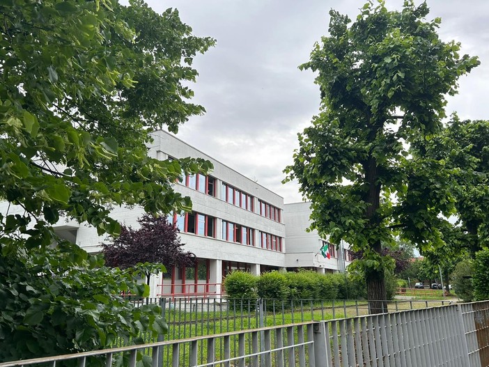 L’Istituto Verri di Busto Arsizio L’Istituto Verri di Busto Arsizio