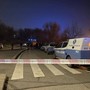 Milano, morto un 20enne: colpito in una sparatoria con la polizia