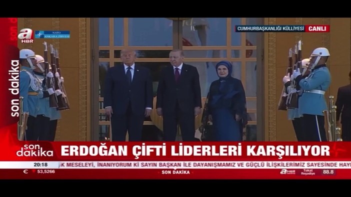Vertice Nato, l'arrivo di Trump e Meloni al ricevimento ufficiale ad Ankara Vertice Nato, l'arrivo di Trump e Meloni al ricevimento ufficiale ad Ankara