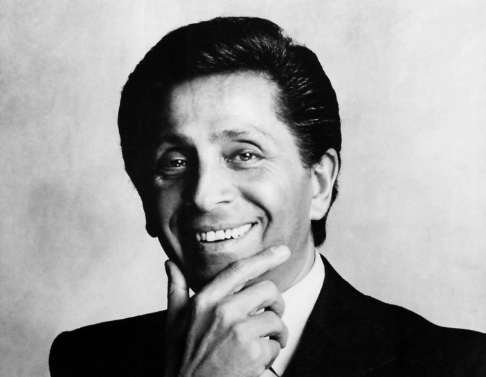 Moda, addio alla leggenda Valentino